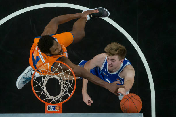 哲凯赖什和 哲凯赖什和